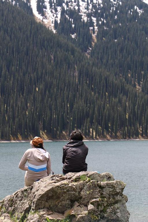 Хостел Almaty Backpackers Экстерьер фото