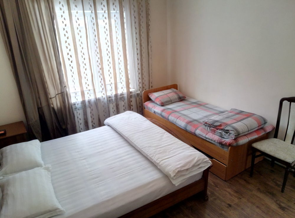 Хостел Almaty Backpackers Экстерьер фото